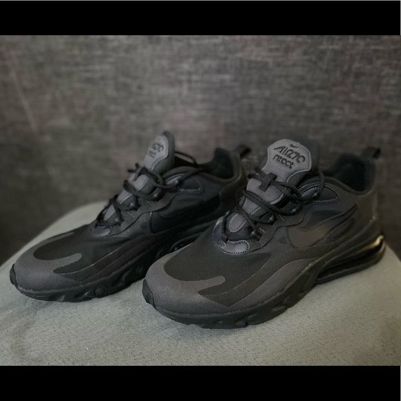 Nike Air Max 270 React - Picture 4 of 8